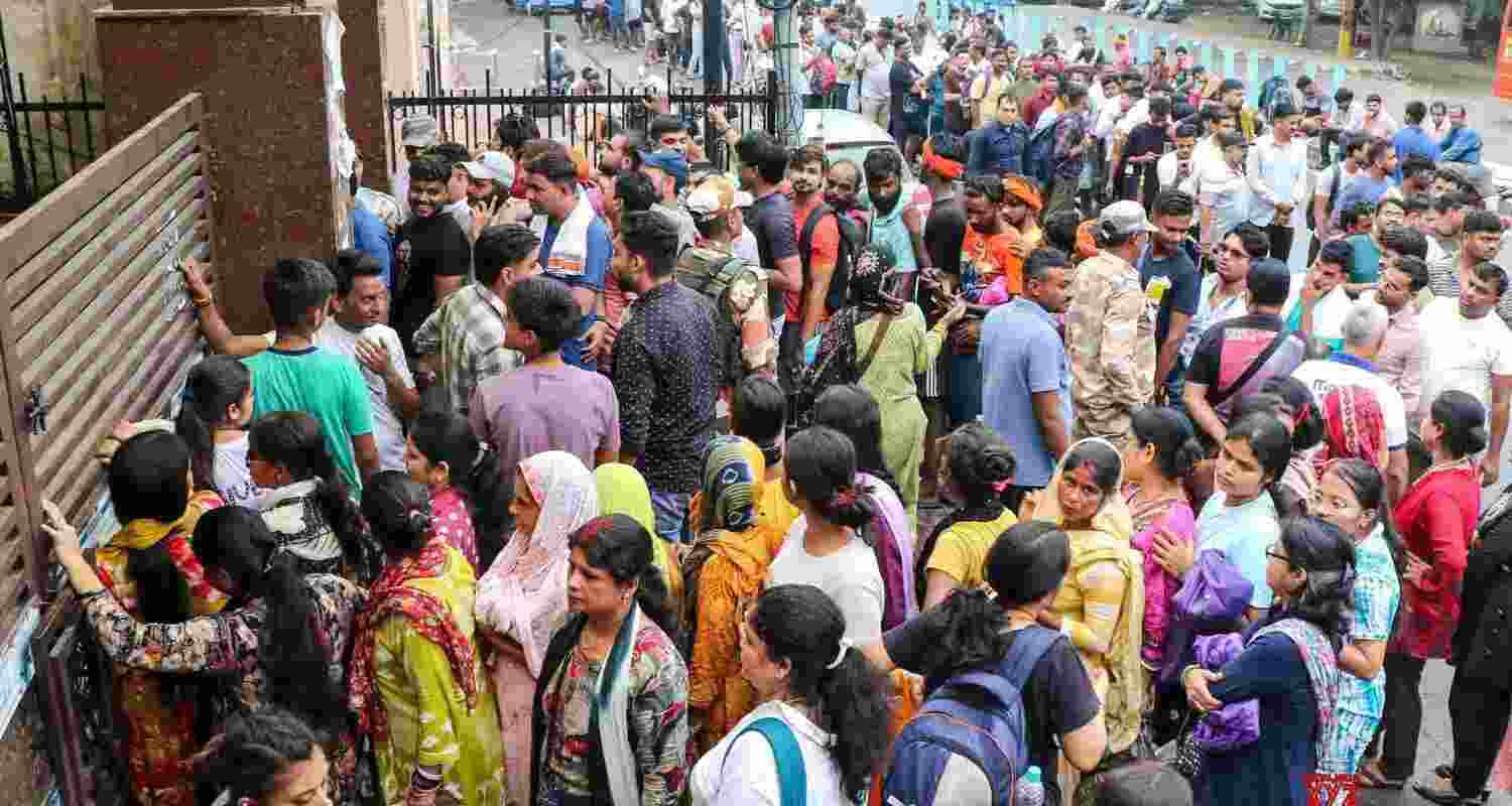 Amarnath Yatra registration begins in Jammu, pilgrims upbeat Amarnath Yatra registration begins in Jammu, pilgrims upbeat