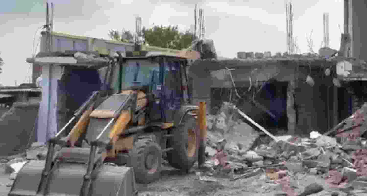 Crackdown on drug smugglers: 63 arrested,45 FIRs in 5 days in J&K Crackdown on drug smugglers: 63 arrested,45 FIRs in 5 days in J&K