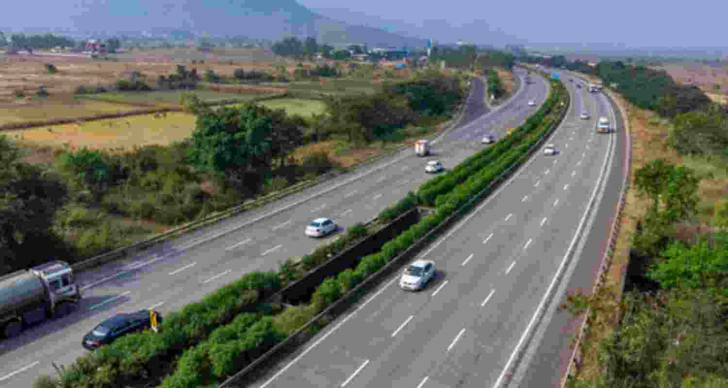 No parking,no unauthorized dhabas :Highway safety measures by SC No parking,no unauthorized dhabas :Highway safety measures by SC