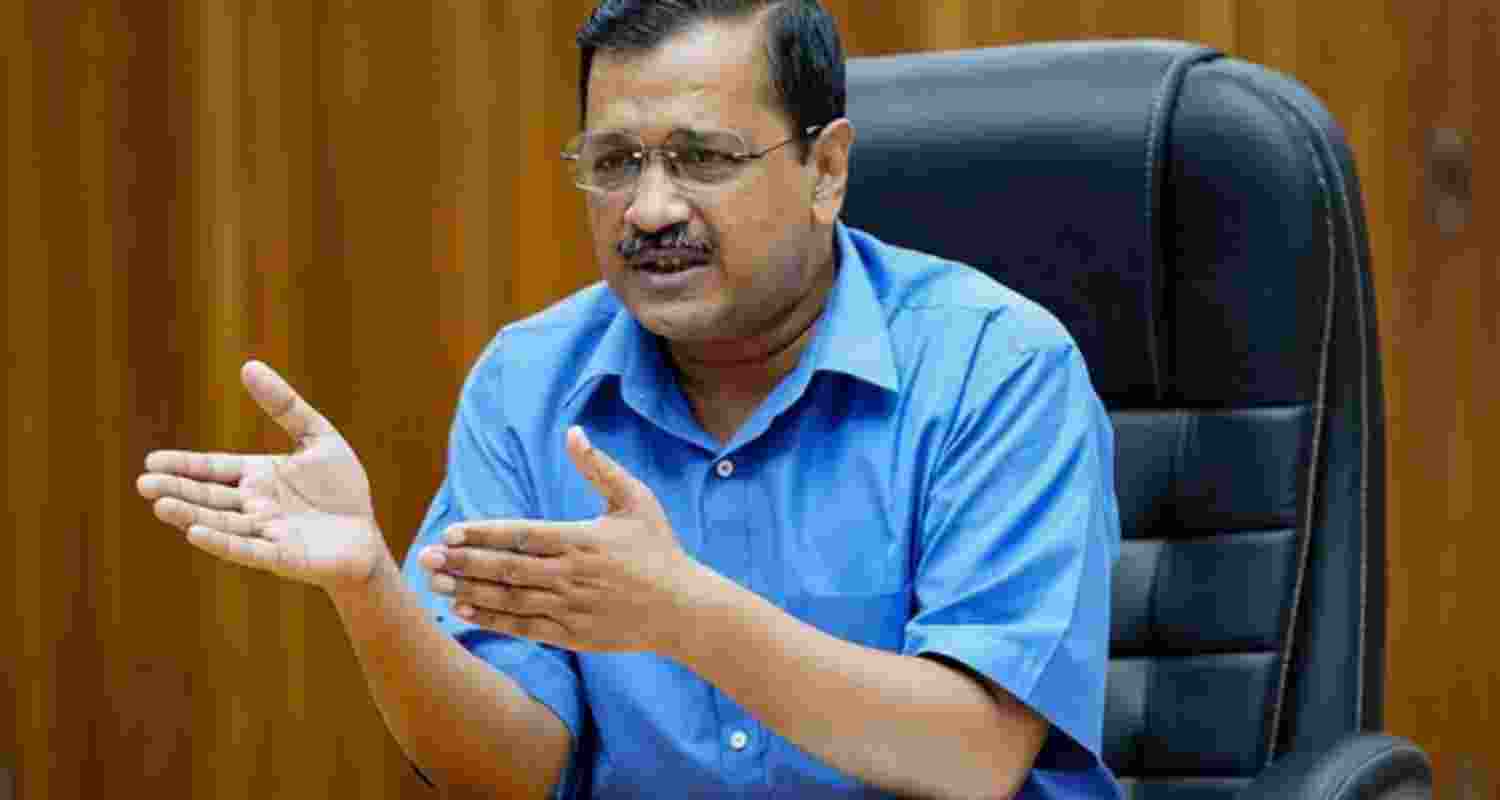 'सरकार नागरिकों को धीमा जहर पिला रही है': अरविंद केजरीवाल ने ईंधन की कीमतों में बढ़ोतरी पर प्रतिक्रिया दी 2 Aam Aadmi Party national convenor Arvind Kejriwal on Saturday launched a sharp critique of the Central government over the third consecutive rise in petrol and diesel prices.