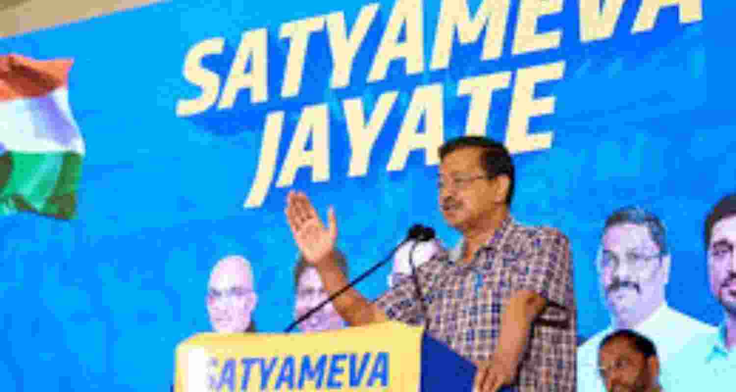 Kejriwal accuses BJP of 'breaking parties', points at TMC split Kejriwal accuses BJP of 'breaking parties', points at TMC split