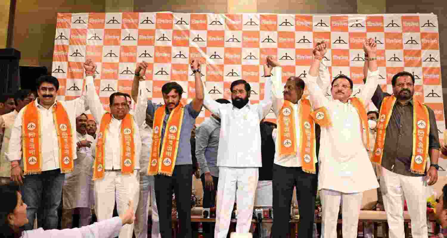 SC refuses to stay Shiv Sena UBT's merger with Shinde group SC refuses to stay Shiv Sena UBT's merger with Shinde group