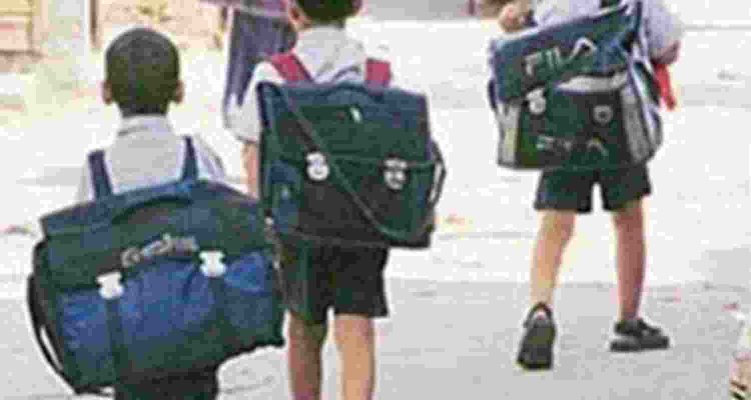 Schools across J&K to reopen on July 27 as weather improves Schools across J&K to reopen on July 27 as weather improves