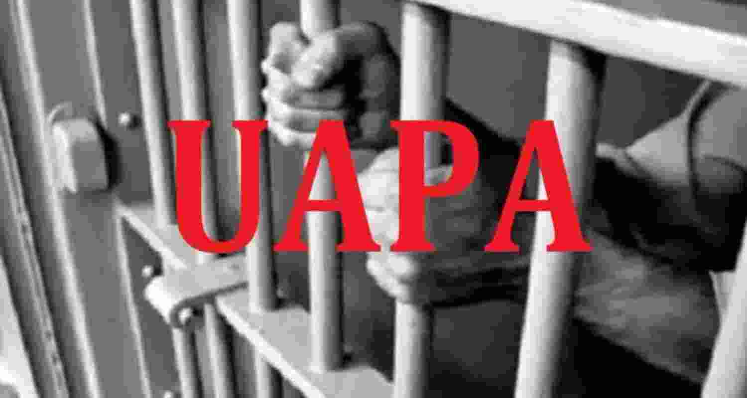 SC grants bail to 2 UAPA accused in jail for 12 years SC grants bail to 2 UAPA accused in jail for 12 years