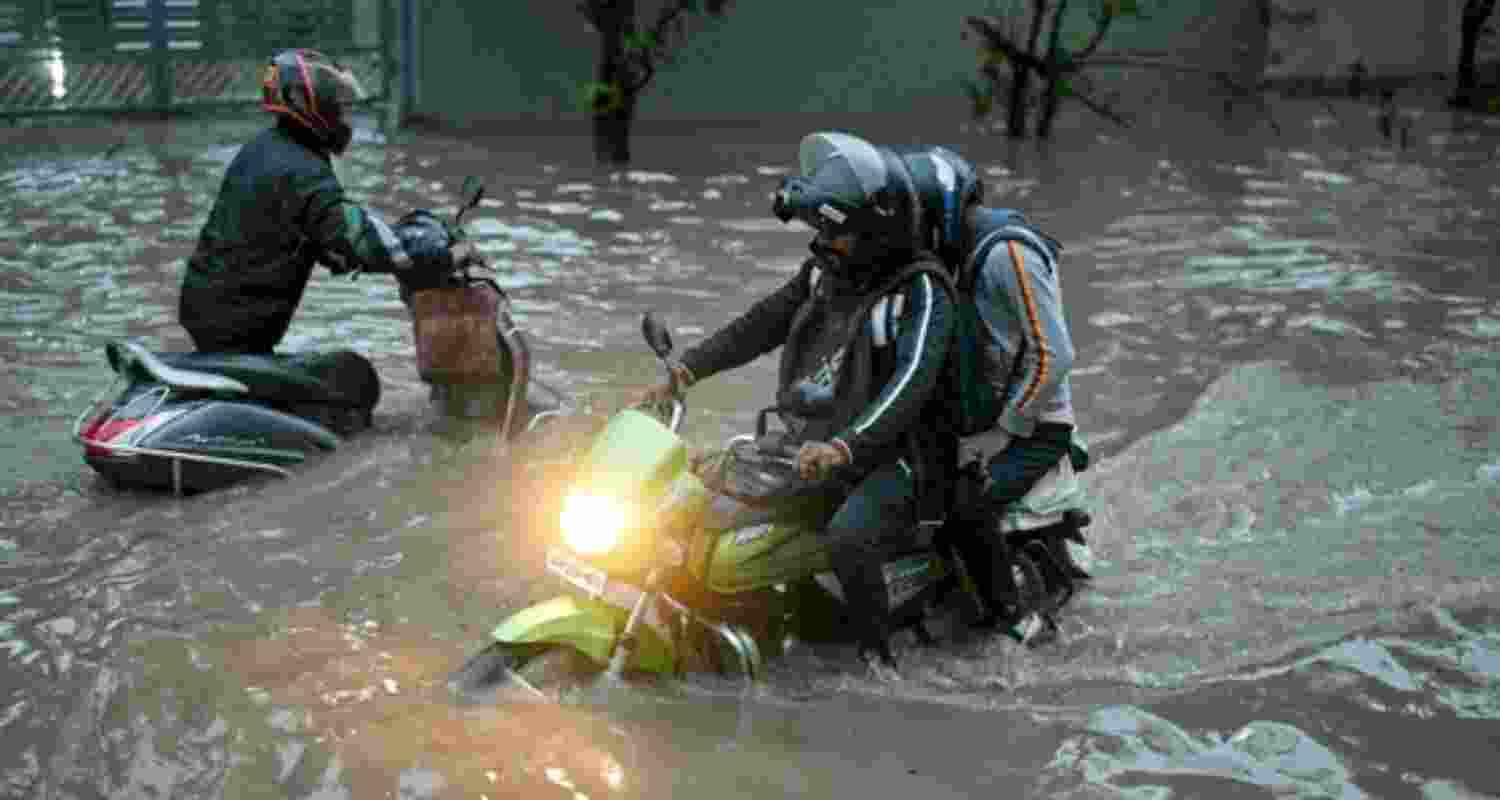 Two electrocuted in Bengaluru, rain-related deaths rise to three Two electrocuted in Bengaluru, rain-related deaths rise to three