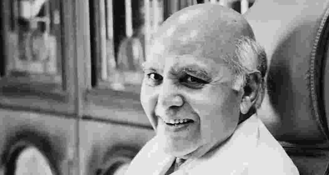 Ramoji Rao, known for pioneering Eenadu newspaper and ETV channels, was honored with the Padma Vibhushan. Ramoji Rao, known for pioneering Eenadu newspaper and ETV channels, was honored with the Padma Vibhushan.