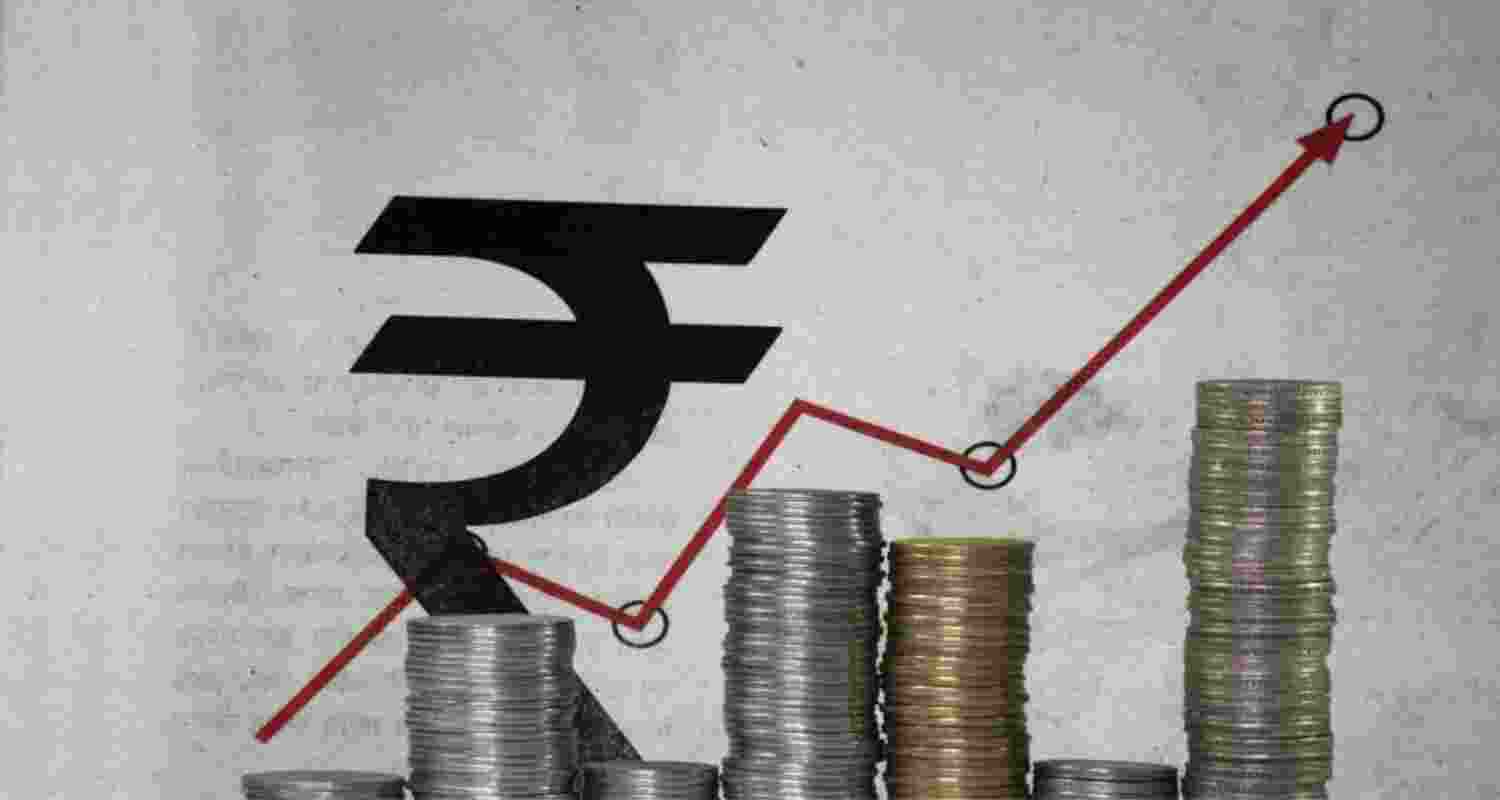 Rupee gains 5 paise, settles at 94.53 against USD Rupee gains 5 paise, settles at 94.53 against USD