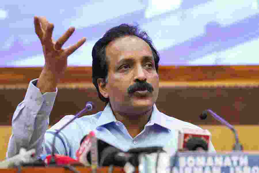 Indian Space Research Organisation (ISRO) has announced that its upcoming mission, Chandrayaan-4, which aims to bring back samples from the Moon, will be launched in parts and assembled in space. Indian Space Research Organisation (ISRO) has announced that its upcoming mission, Chandrayaan-4, which aims to bring back samples from the Moon, will be launched in parts and assembled in space.