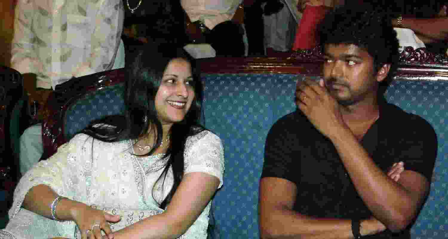 Sangeetha, wife of Tamil Nadu Chief Minister C Joseph Vijay, withdrew her divorce petition, prompting the Chengalpattu Family Court to close the case. Sangeetha, wife of Tamil Nadu Chief Minister C Joseph Vijay, withdrew her divorce petition, prompting the Chengalpattu Family Court to close the case.