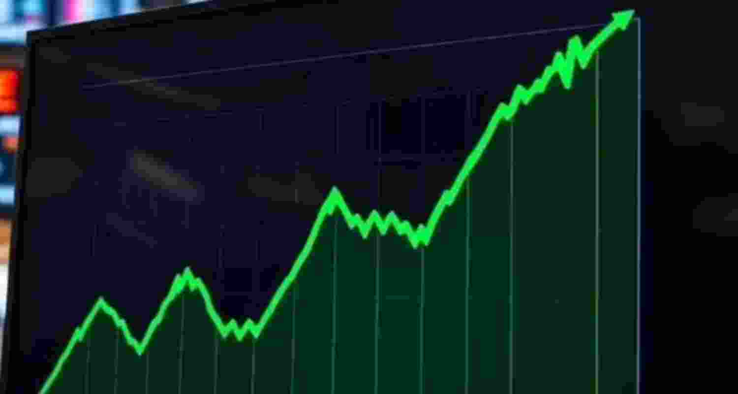 Sensex, Nifty rebound in early trade Sensex, Nifty rebound in early trade