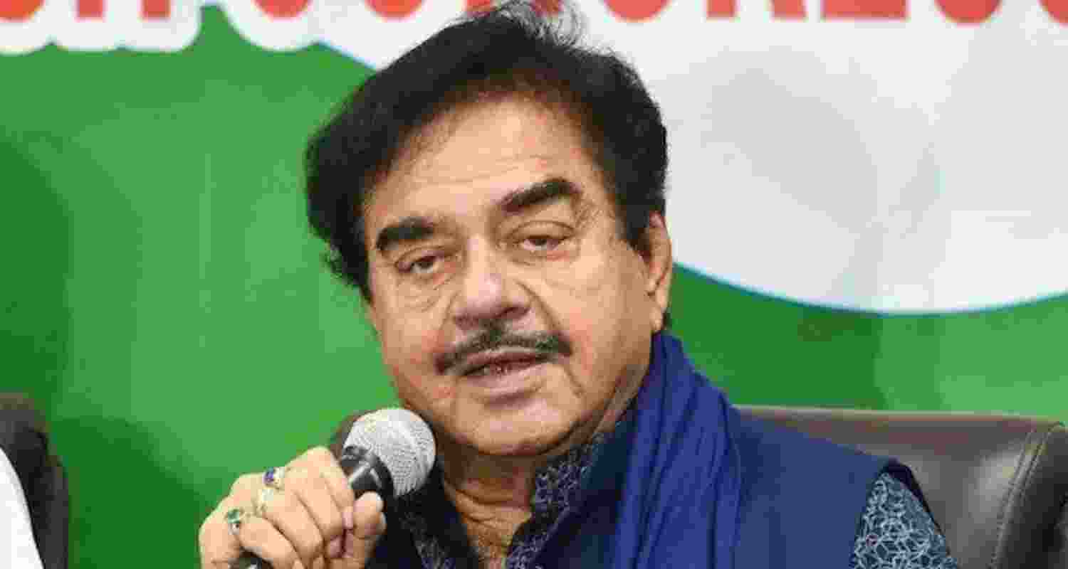 TMC MP Shatrughan Sinha joins AAP campaign ahead of Delhi polls TMC MP Shatrughan Sinha joins AAP campaign ahead of Delhi polls