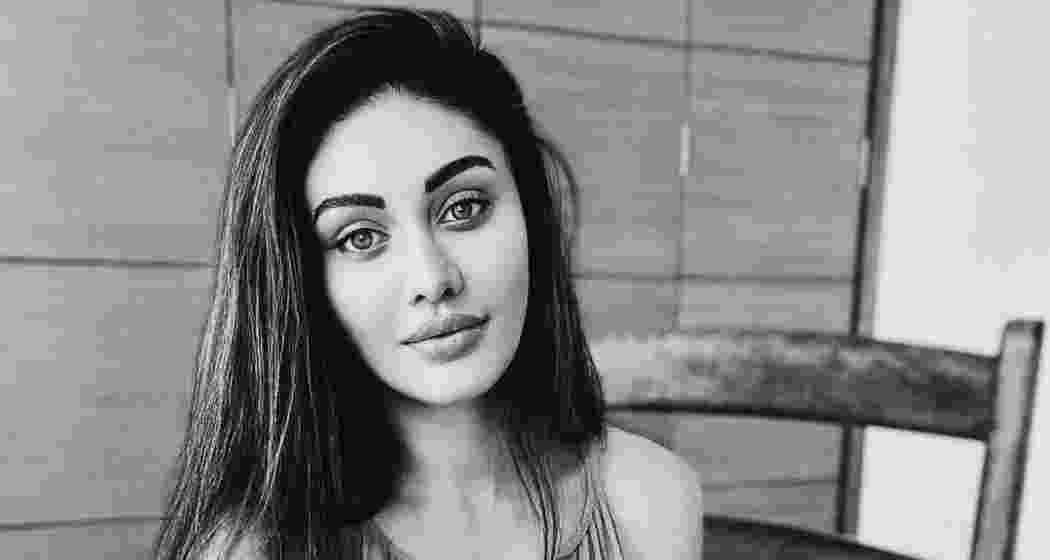 Shefali Jariwala, the famed Kaanta Laga girl and Bigg Boss star, died at the age of 42 in Mumbai. Shefali Jariwala, the famed Kaanta Laga girl and Bigg Boss star, died at the age of 42 in Mumbai.