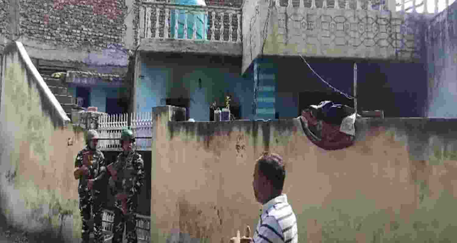 SIA conducts raids across J&K in Kashmiri Pandit murder case SIA conducts raids across J&K in Kashmiri Pandit murder case
