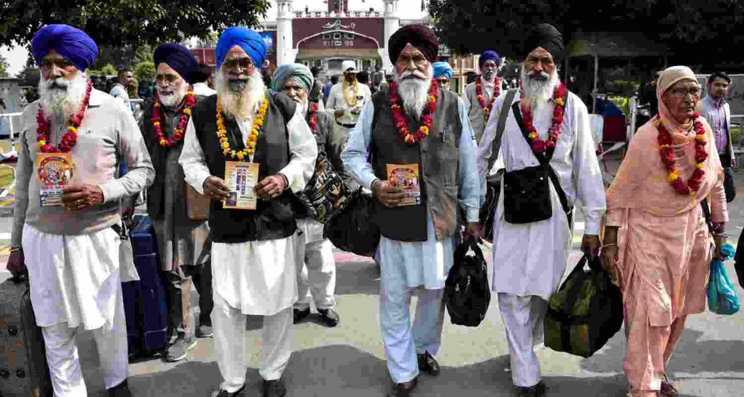 A 518-member Sikh Jatha crossed into Pakistan via Attari-Wagah for Guru Arjan Dev's Shahidi Gurpurb, marking the first such visit in 14 years. A 518-member Sikh Jatha crossed into Pakistan via Attari-Wagah for Guru Arjan Dev's Shahidi Gurpurb, marking the first such visit in 14 years.