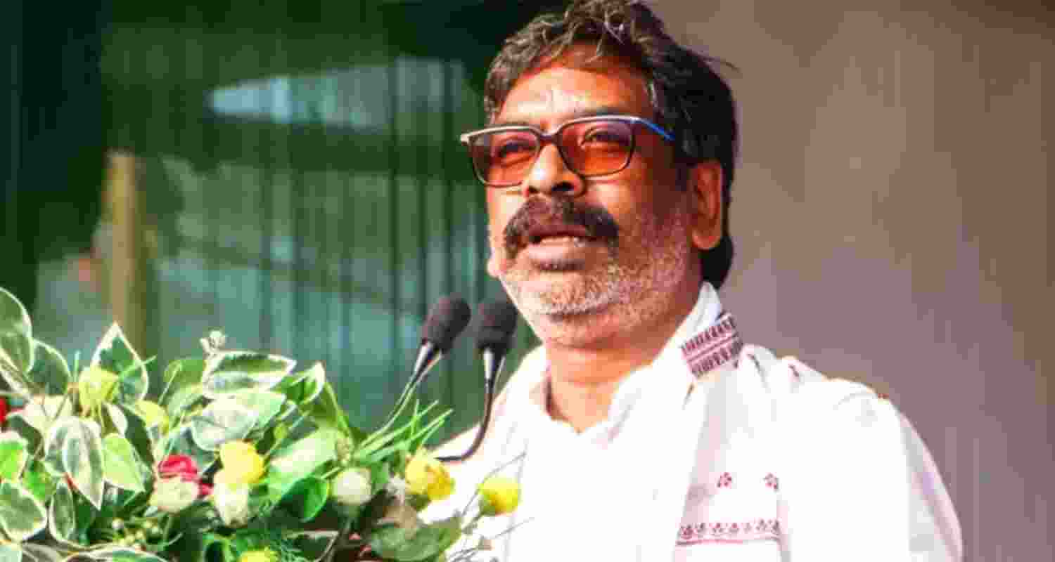 Hemant Soren’s security tightened amid JPSC-JSSC protests Hemant Soren’s security tightened amid JPSC-JSSC protests