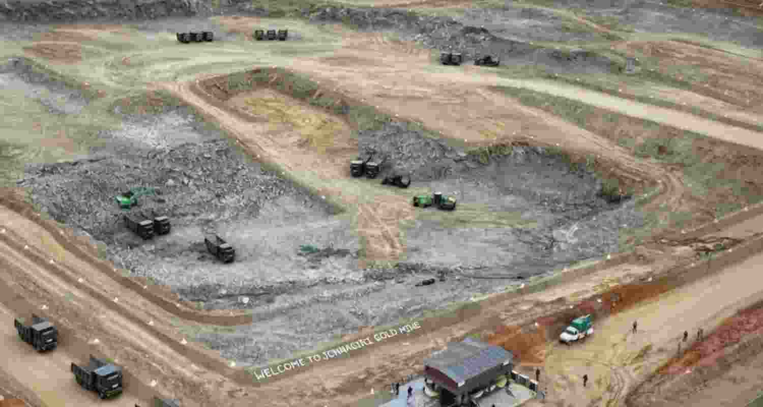 Andhra Pradesh launched India's first private integrated gold mining project in Kurnool, a Rs 405 crore venture expected to boost domestic production. Andhra Pradesh launched India's first private integrated gold mining project in Kurnool, a Rs 405 crore venture expected to boost domestic production.