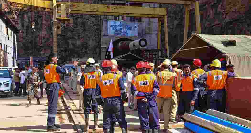 Rescue teams in Telangana’s Nagarkurnool district intensify efforts inside the SLBC tunnel, deploying advanced robotic cameras and detection dogs on the 19th day of operations to locate the seven trapped workers. Rescue teams in Telangana’s Nagarkurnool district intensify efforts inside the SLBC tunnel, deploying advanced robotic cameras and detection dogs on the 19th day of operations to locate the seven trapped workers.