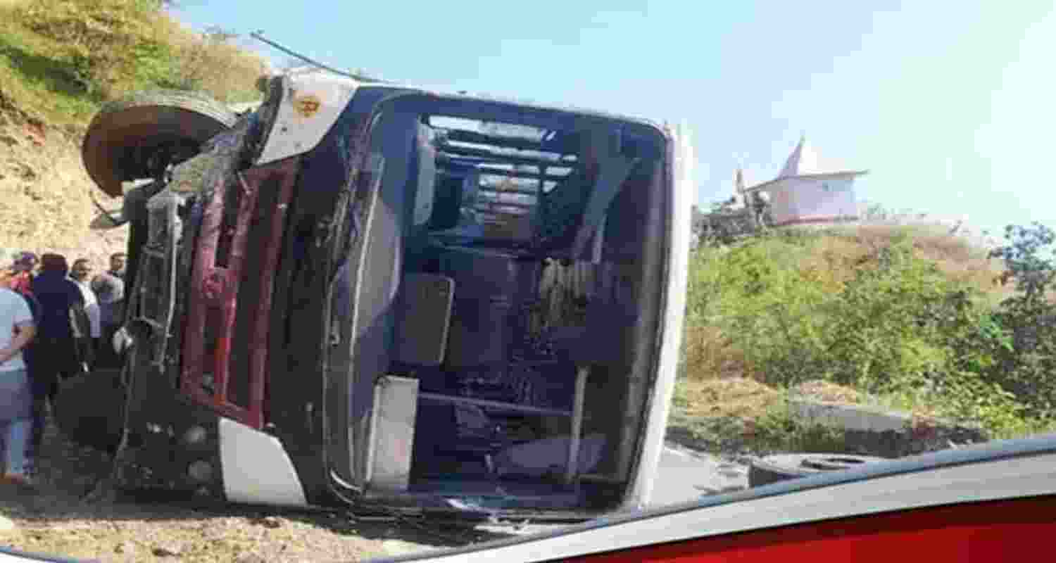 The HRTC bus that overturned in Solan, injuring over 15 passengers. The HRTC bus that overturned in Solan, injuring over 15 passengers.
