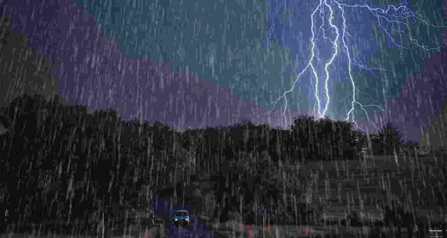 Heavy rain, lightning claim six lives across Karnataka Heavy rain, lightning claim six lives across Karnataka