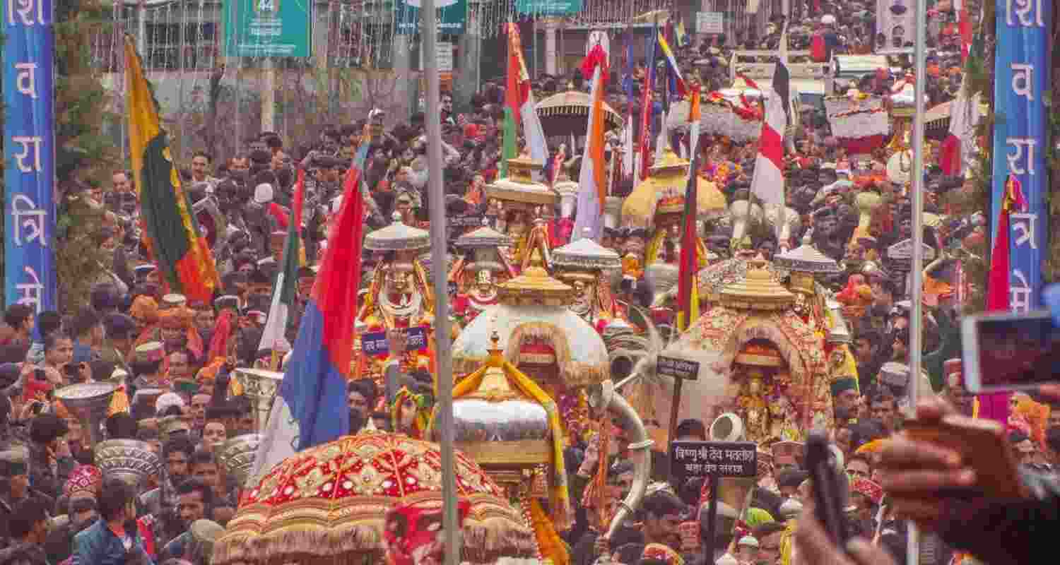 'Vulgar' comedy at Mandi Shivratri Fair faces objection 'Vulgar' comedy at Mandi Shivratri Fair faces objection