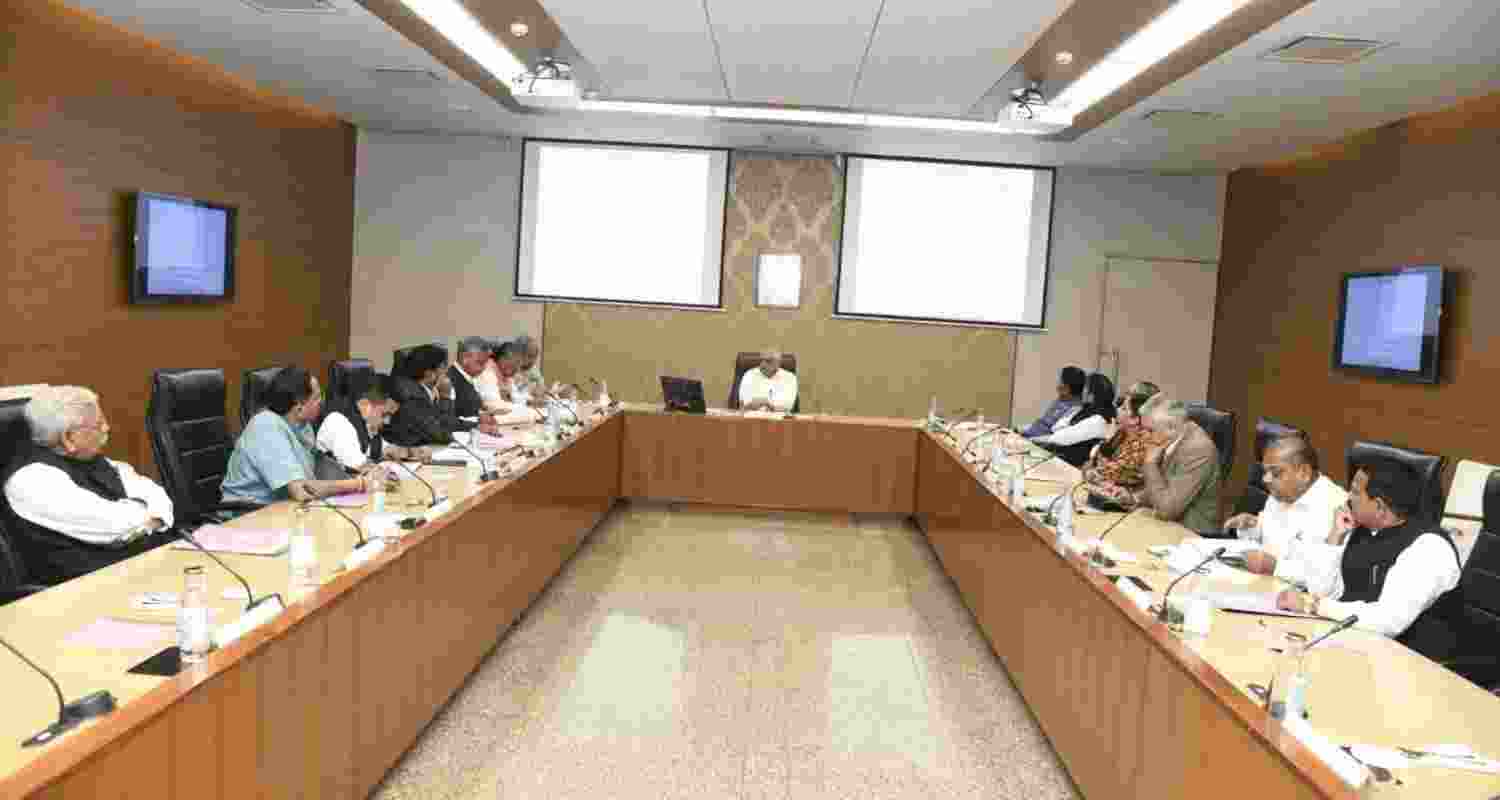 Nine towns in Gujarat upgraded to Municipal Corporations. Gujarat CM Bhupendra Patel Passes the Order. Nine towns in Gujarat upgraded to Municipal Corporations. Gujarat CM Bhupendra Patel Passes the Order.