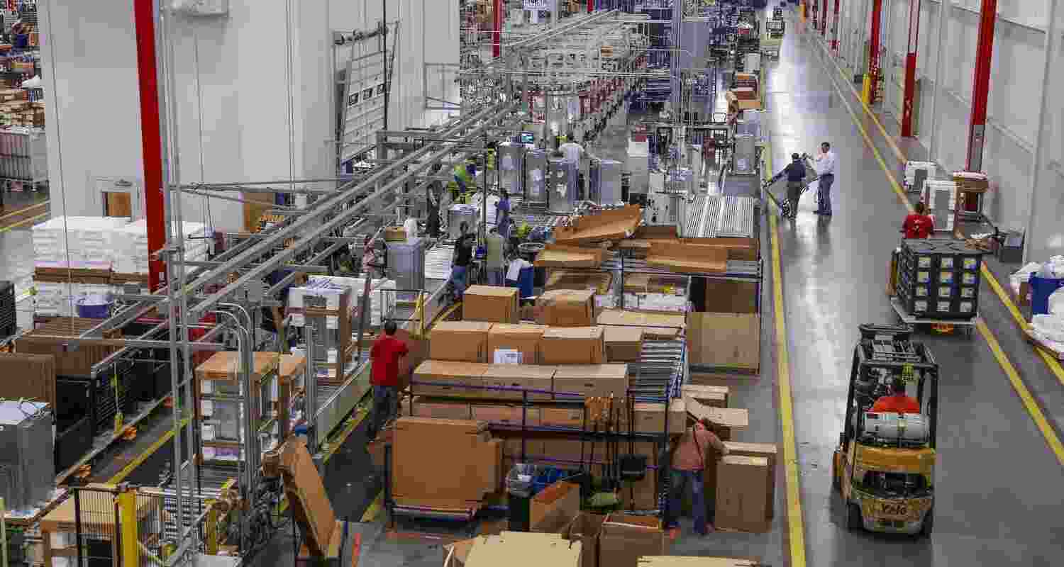 Manufacturing and capital goods drive IIP growth in India. Manufacturing and capital goods drive IIP growth in India.