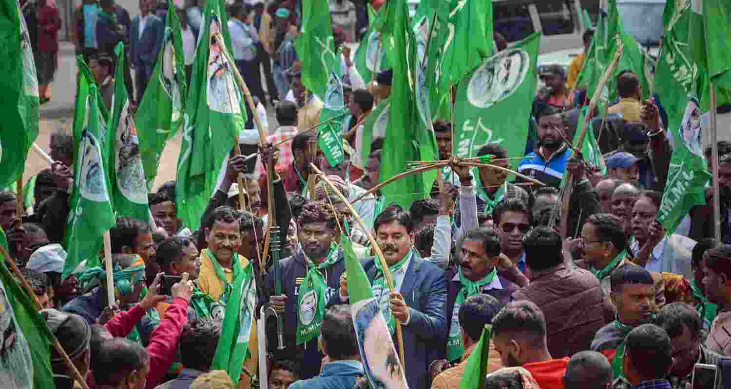 Jharkhand Mukti Morcha vows to protest against caste census without Sarna Religious Code. Jharkhand Mukti Morcha vows to protest against caste census without Sarna Religious Code.