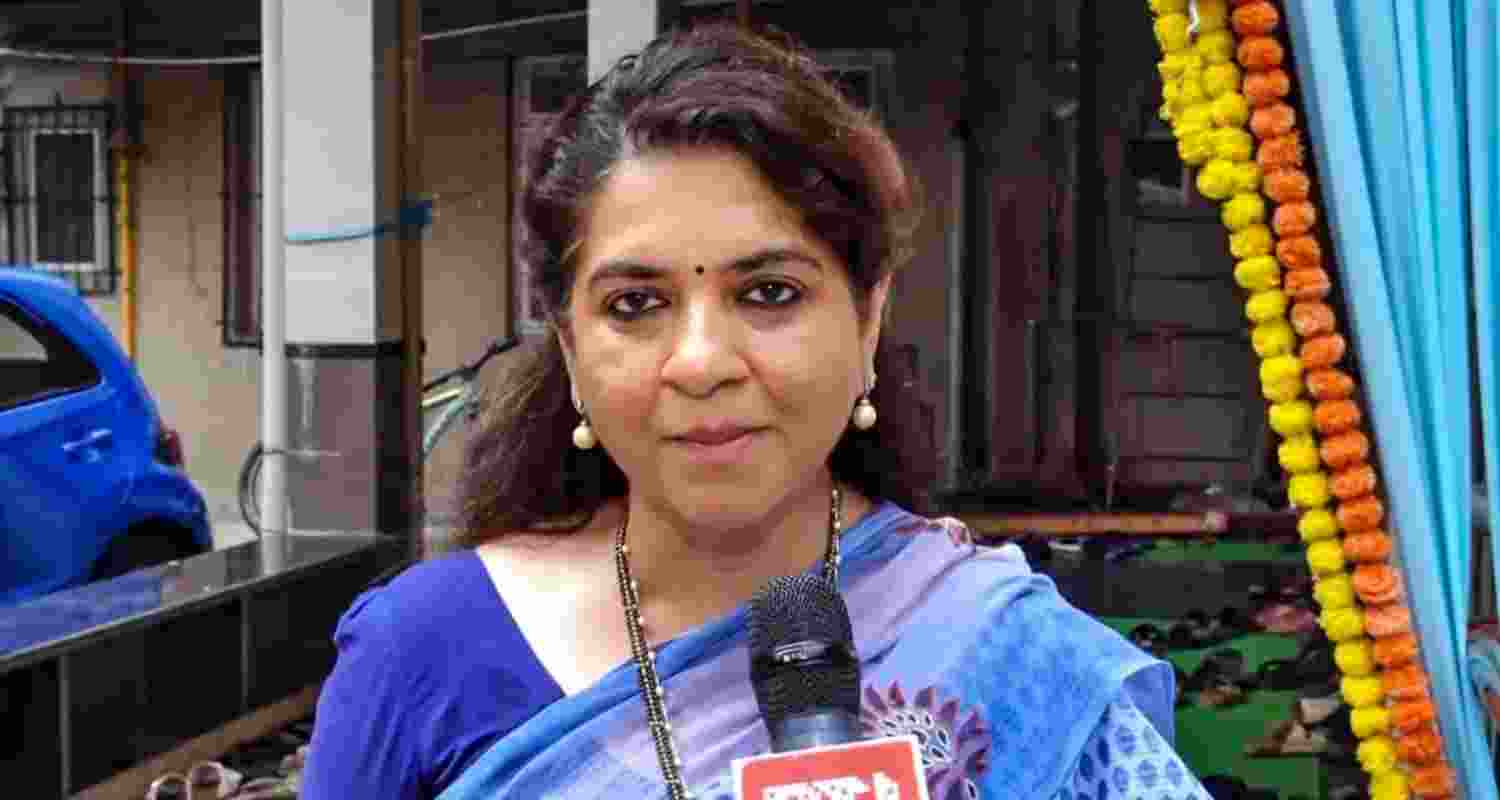 Shiv Sena leader supports RSS leader over 'secularism' remarks Shiv Sena leader supports RSS leader over 'secularism' remarks