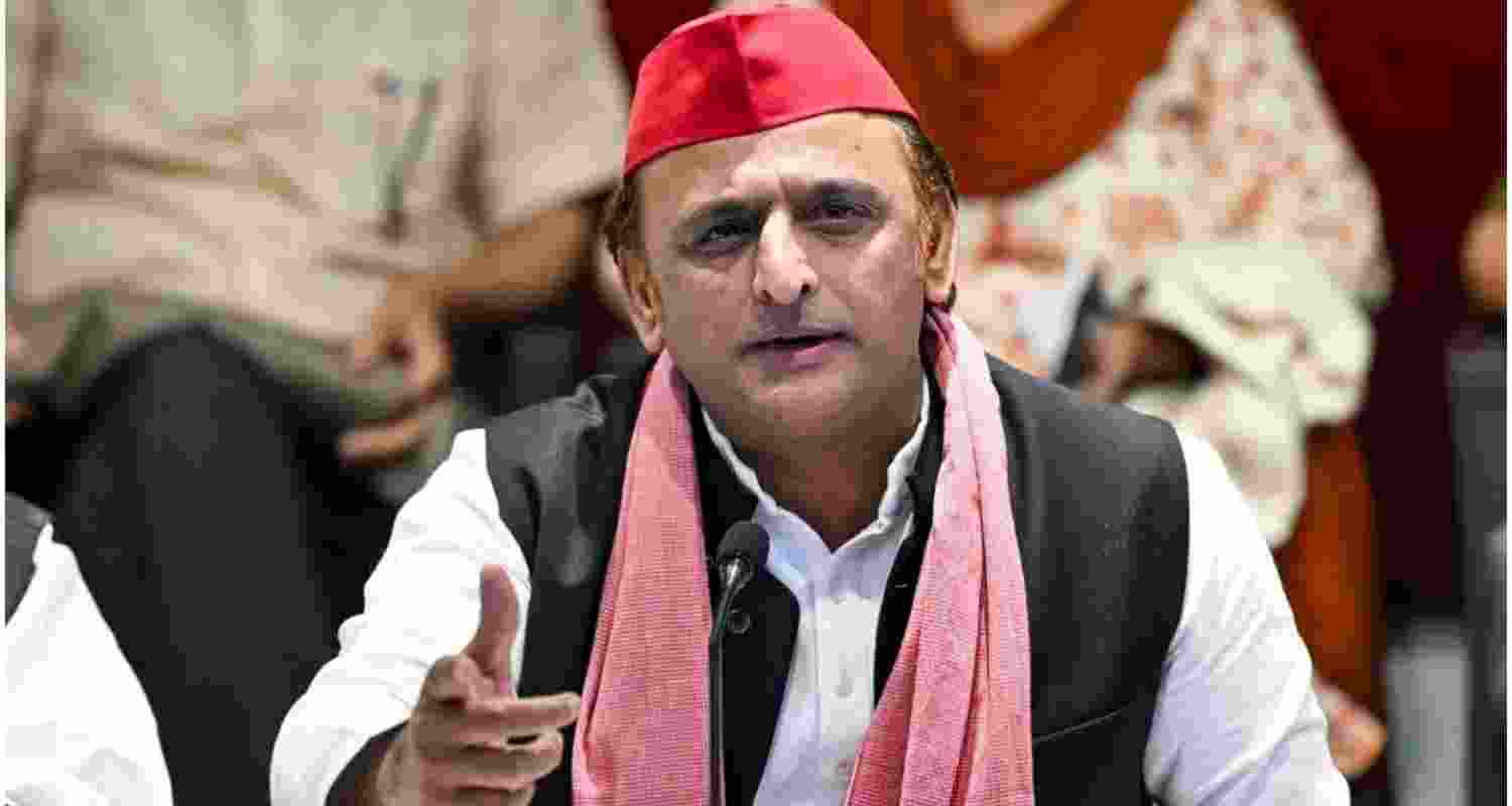 Akhilesh Yadav blames BJP for anti-business policies in Uttar Pradesh. Akhilesh Yadav blames BJP for anti-business policies in Uttar Pradesh.