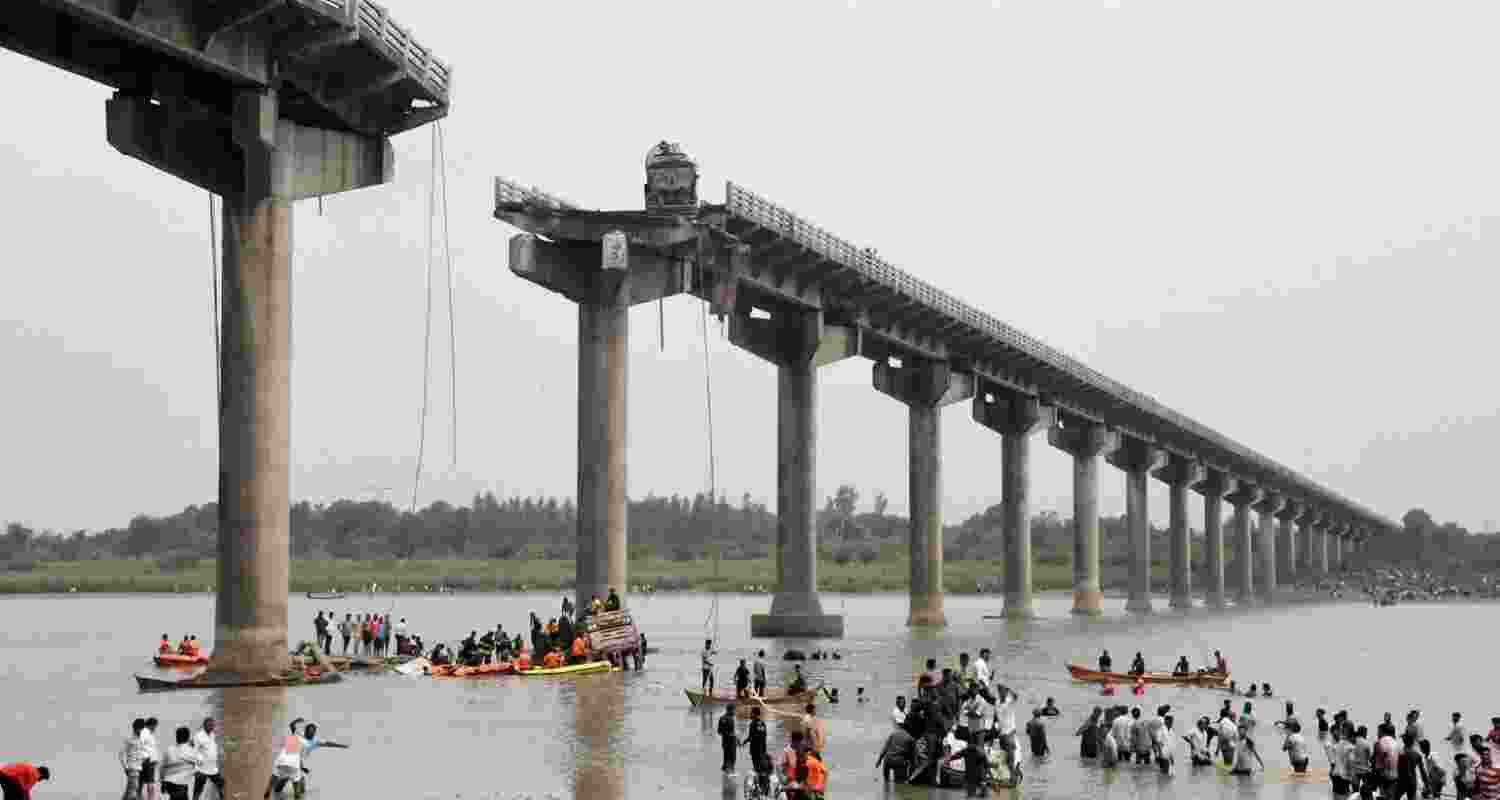 Gujarat Orders Probe Into Fatal Mahisagar Bridge Collapse. Gujarat Orders Probe Into Fatal Mahisagar Bridge Collapse.