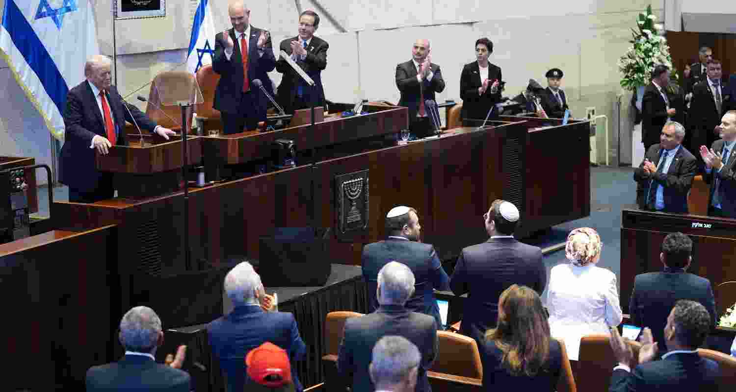 Trump addresses Knesset amid Gaza ceasefire and prisoner release. Trump addresses Knesset amid Gaza ceasefire and prisoner release.