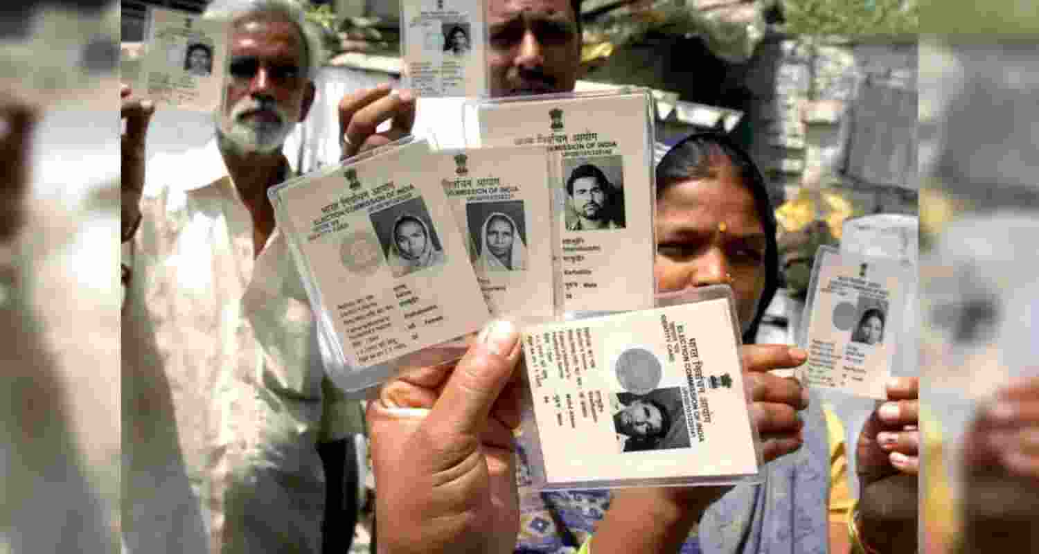 Maharashtra opposition to hit streets over fake voters issue. Maharashtra opposition to hit streets over fake voters issue.