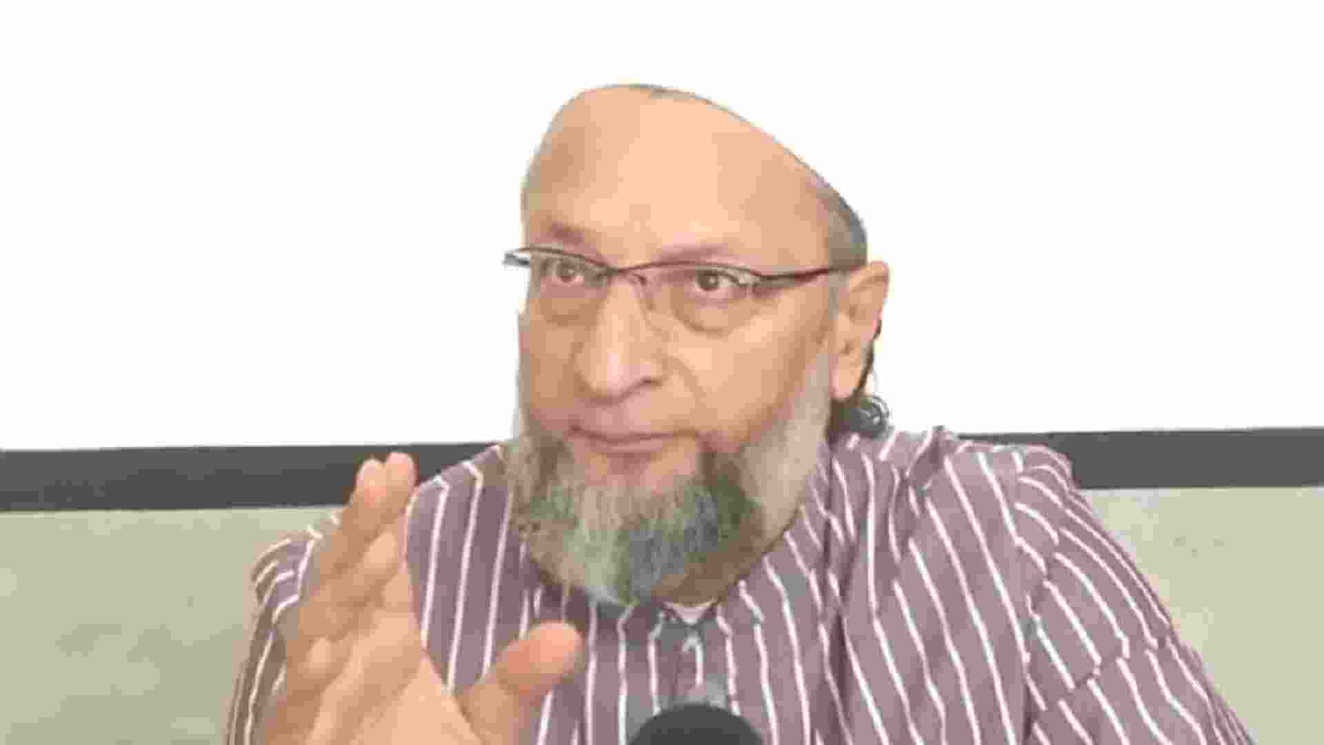 Malegaon verdict: 'Hypocrisy' if not challenged in SC,says Owaisi Malegaon verdict: 'Hypocrisy' if not challenged in SC,says Owaisi