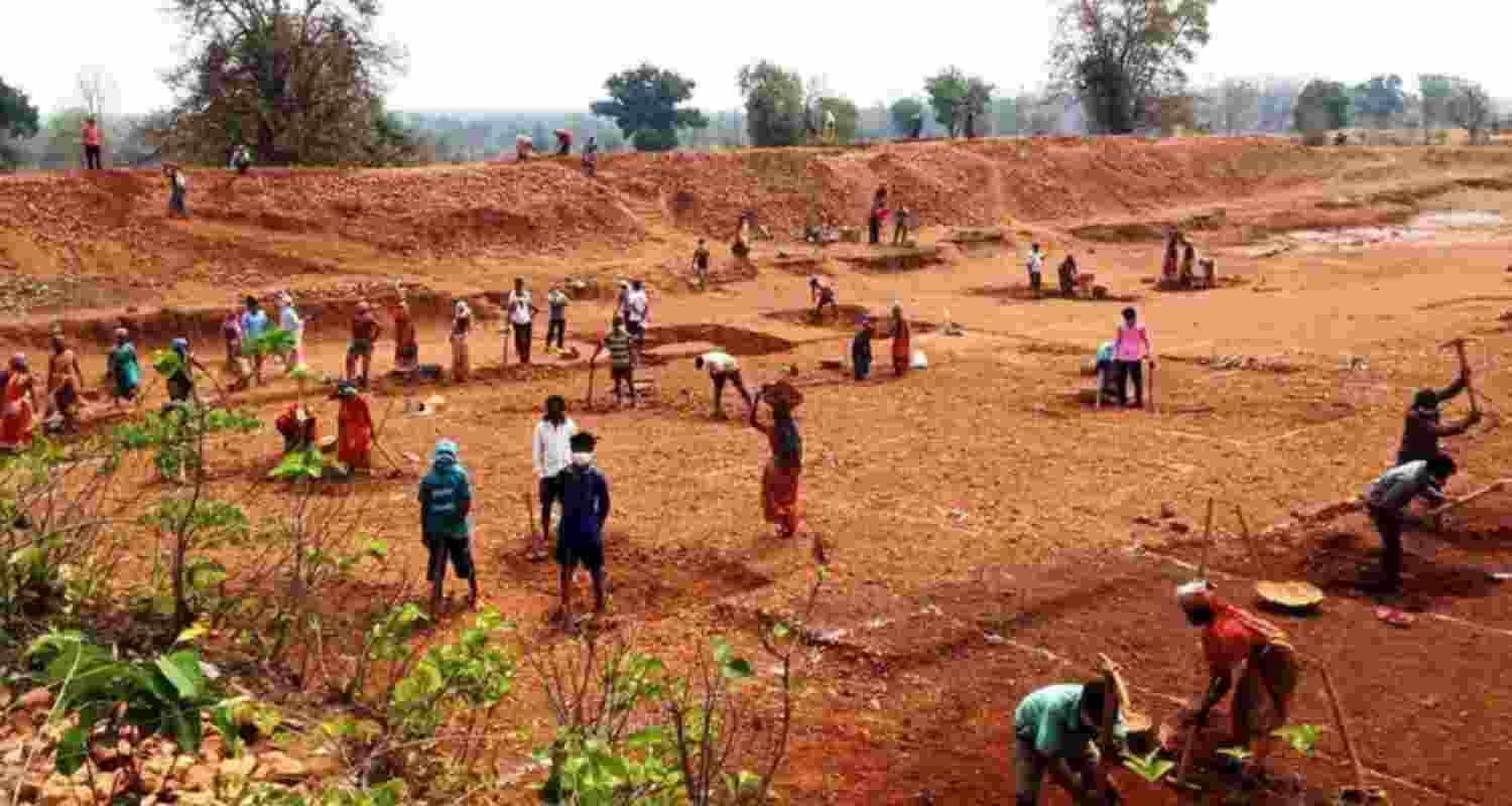 Dead listed as workers in MGNREGA scam in UP. Dead listed as workers in MGNREGA scam in UP.