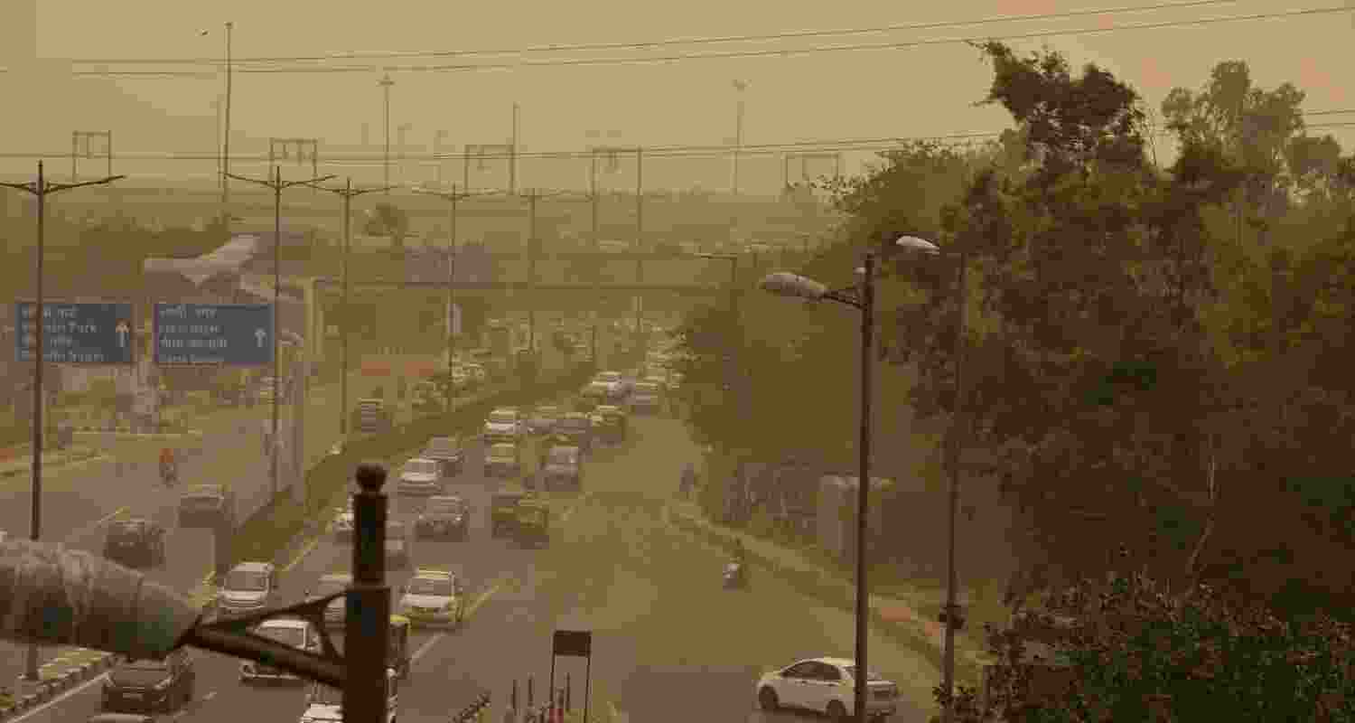 IMD Issues Alerts as Heat and Dust Hit Northwest. IMD Issues Alerts as Heat and Dust Hit Northwest.