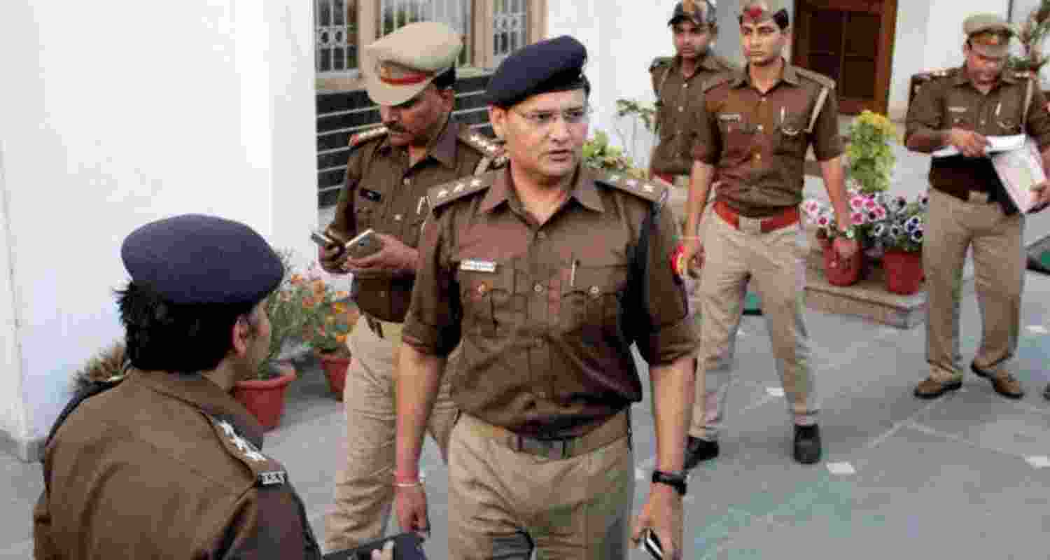 Lakhimpur Kheri SSP Khyati Garg suspended 14 police personnel for unauthorised absence and ordered departmental inquiries. Lakhimpur Kheri SSP Khyati Garg suspended 14 police personnel for unauthorised absence and ordered departmental inquiries.