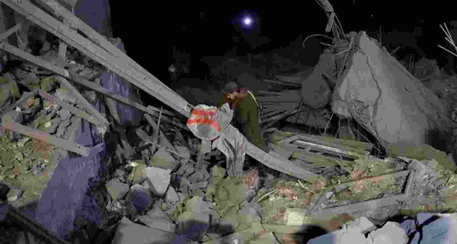 US air raids target Houthi strongholds in Yemen US air raids target Houthi strongholds in Yemen