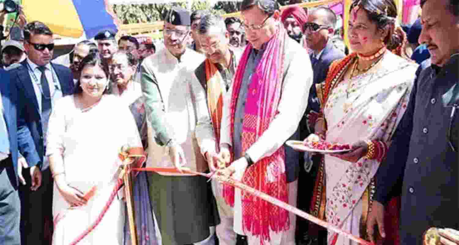 Uttarakhand CM Dhami attends Holi Milan Samaroh in Dehradun Uttarakhand CM Dhami attends Holi Milan Samaroh in Dehradun