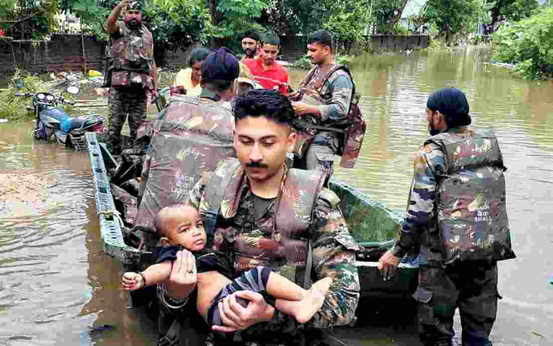 From its peak level of 37 feet, 12 feet above the danger mark, Vishwamitri, which runs through the city, is now flowing at 31 feet, the Vadodara Municipal Corporation (VMC) said in a release From its peak level of 37 feet, 12 feet above the danger mark, Vishwamitri, which runs through the city, is now flowing at 31 feet, the Vadodara Municipal Corporation (VMC) said in a release