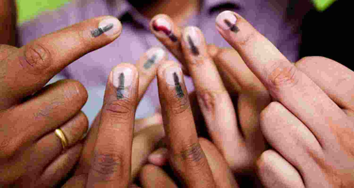 Srinagar LS election: 52,100 Kashmiri migrants eligible to vote Srinagar LS election: 52,100 Kashmiri migrants eligible to vote