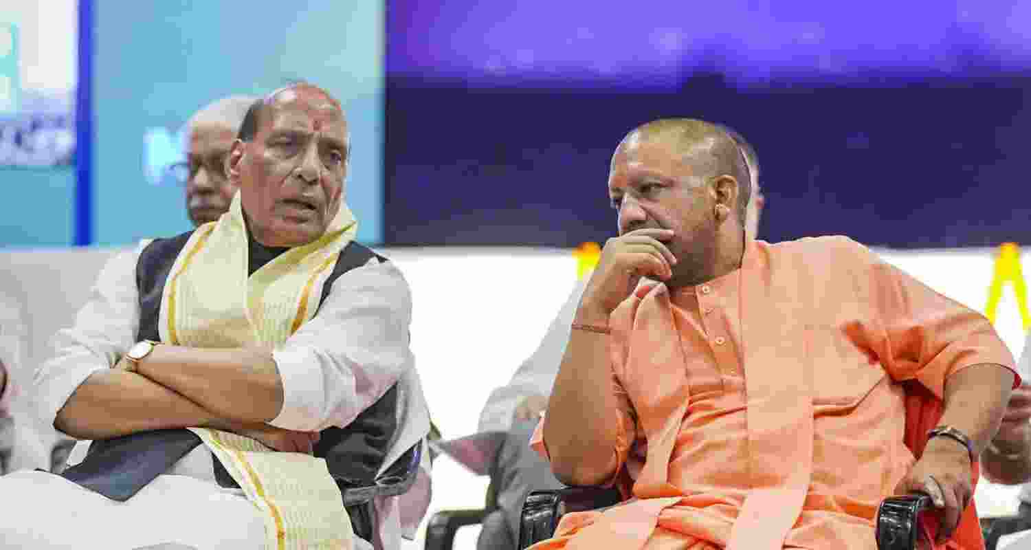 Leaders praise Army with 'Bharat Mata Ki Jai' after strikes Leaders praise Army with 'Bharat Mata Ki Jai' after strikes